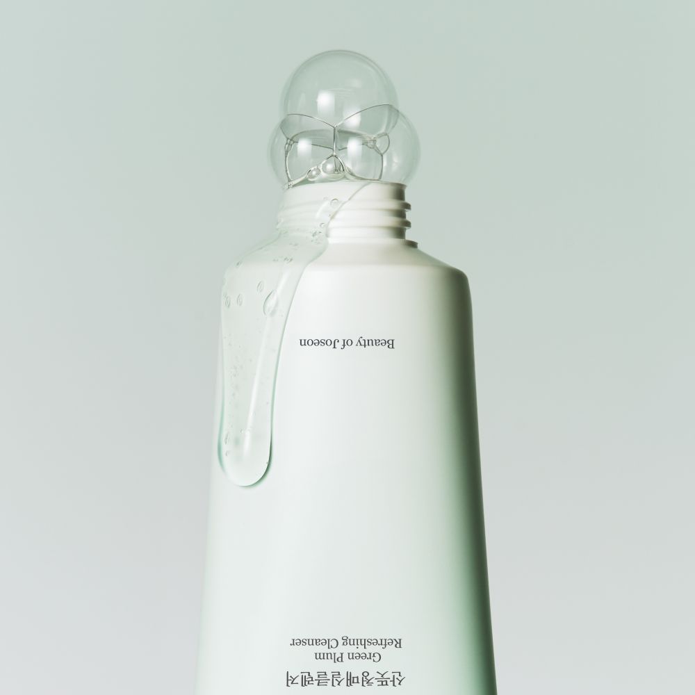 GREEN PLUM REFRESHING CLEANSER FOR GENTLE DAILY WASH (GEL LIMPIADOR DIARIO)